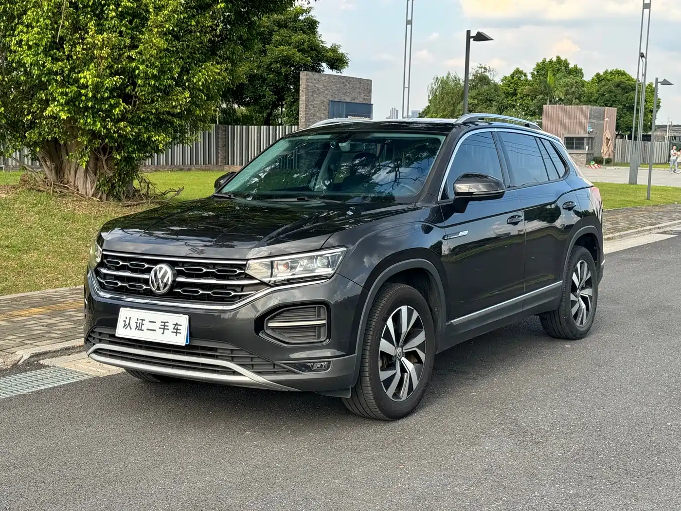 Фото 1 - Volkswagen Tayron