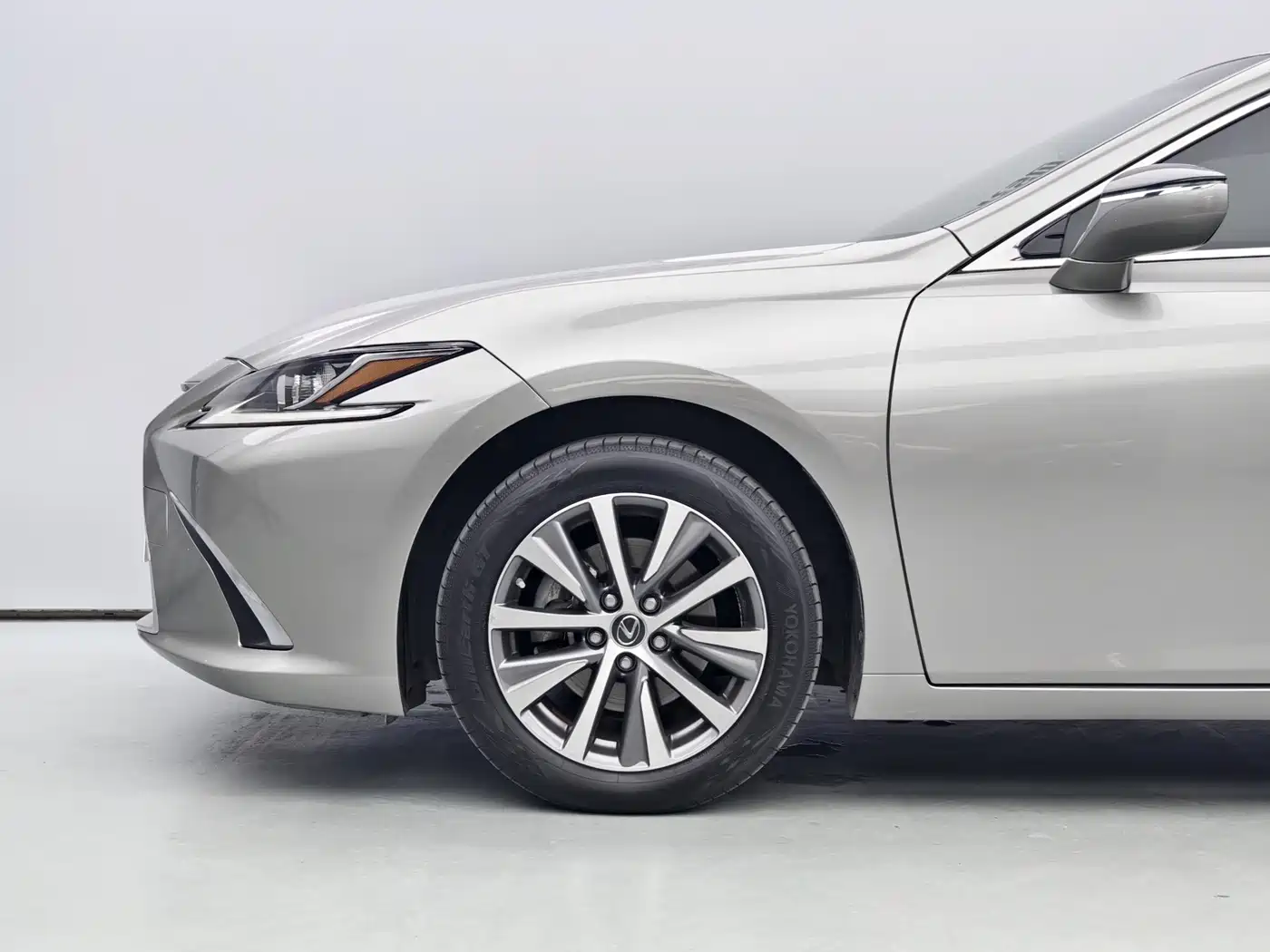 Lexus ES 2020 200 Excellence фото 6