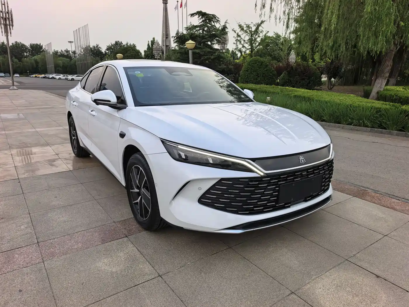 BYD Qin L 2025 DM-i Smart Drive Edition 120KM Leading фото 2