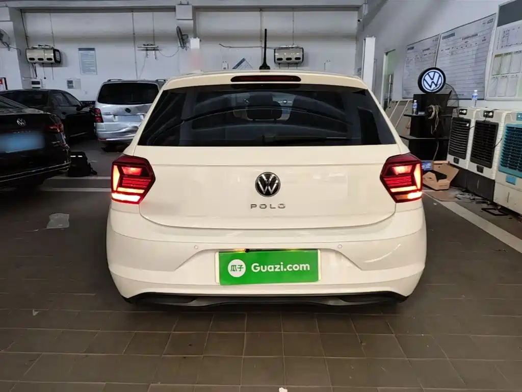 Volkswagen Polo 2021 Plus 1.5L Automatic Colorful Tech Edition фото 6