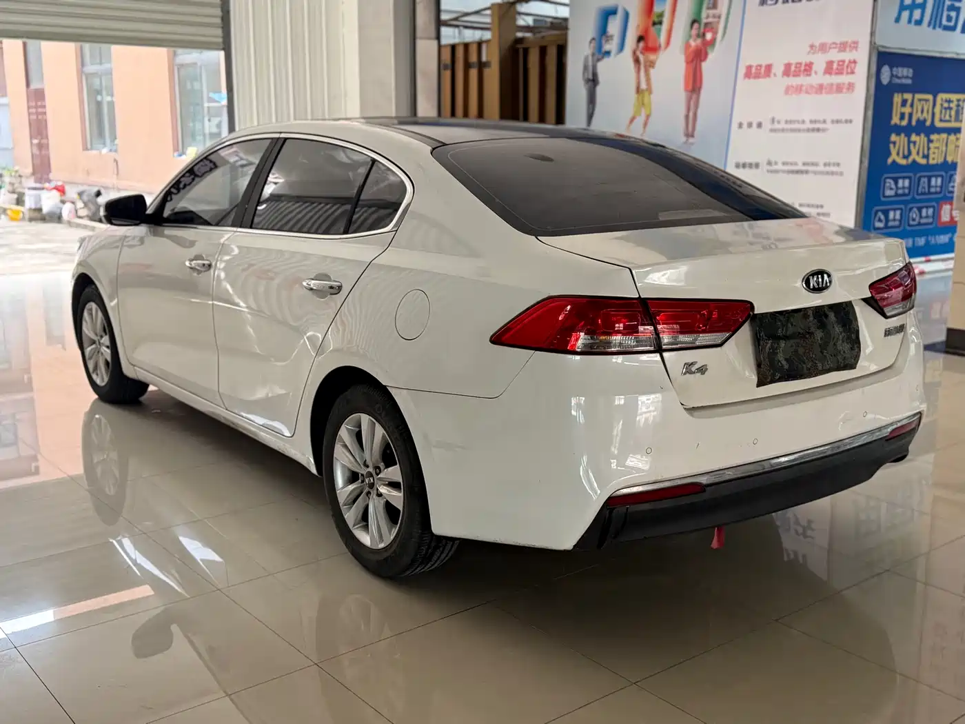 Kia K4 2014 1.8L Automatic GLS фото 3