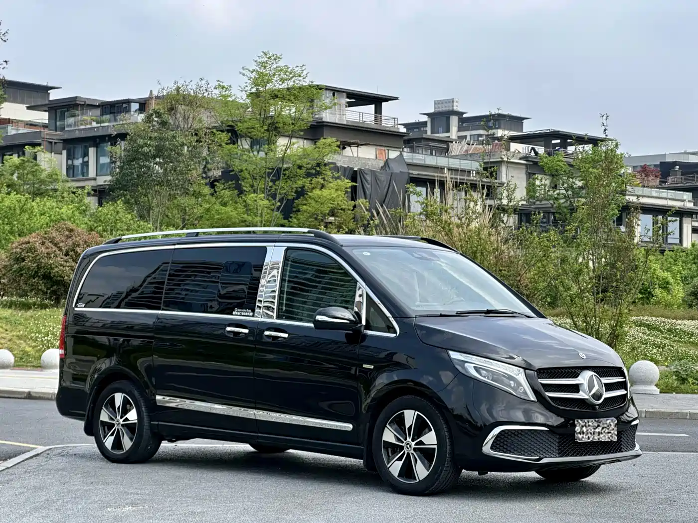 MERCEDES-BENZ V-CLASS