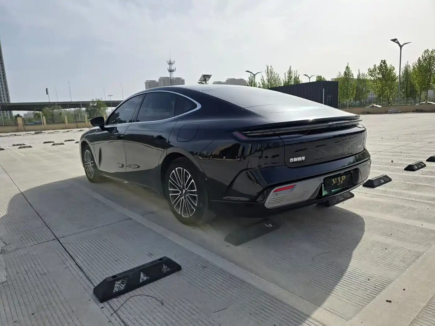 GEELY GALAXY GALAXY SPARKLE 8