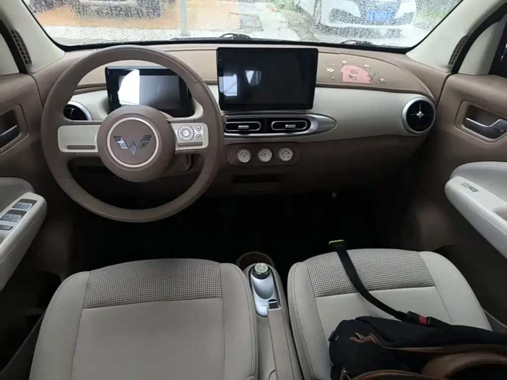 صورة 10 - Wuling Motors Hongguang MINIEV