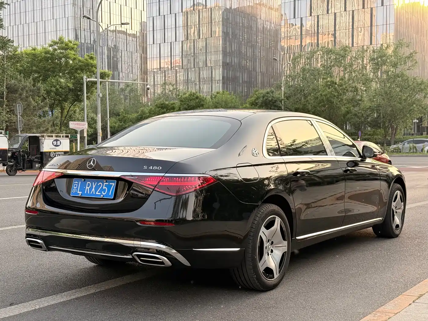 Mercedes-Benz Maybach S-Class 2025 Model S 480 4MATIC фото 4