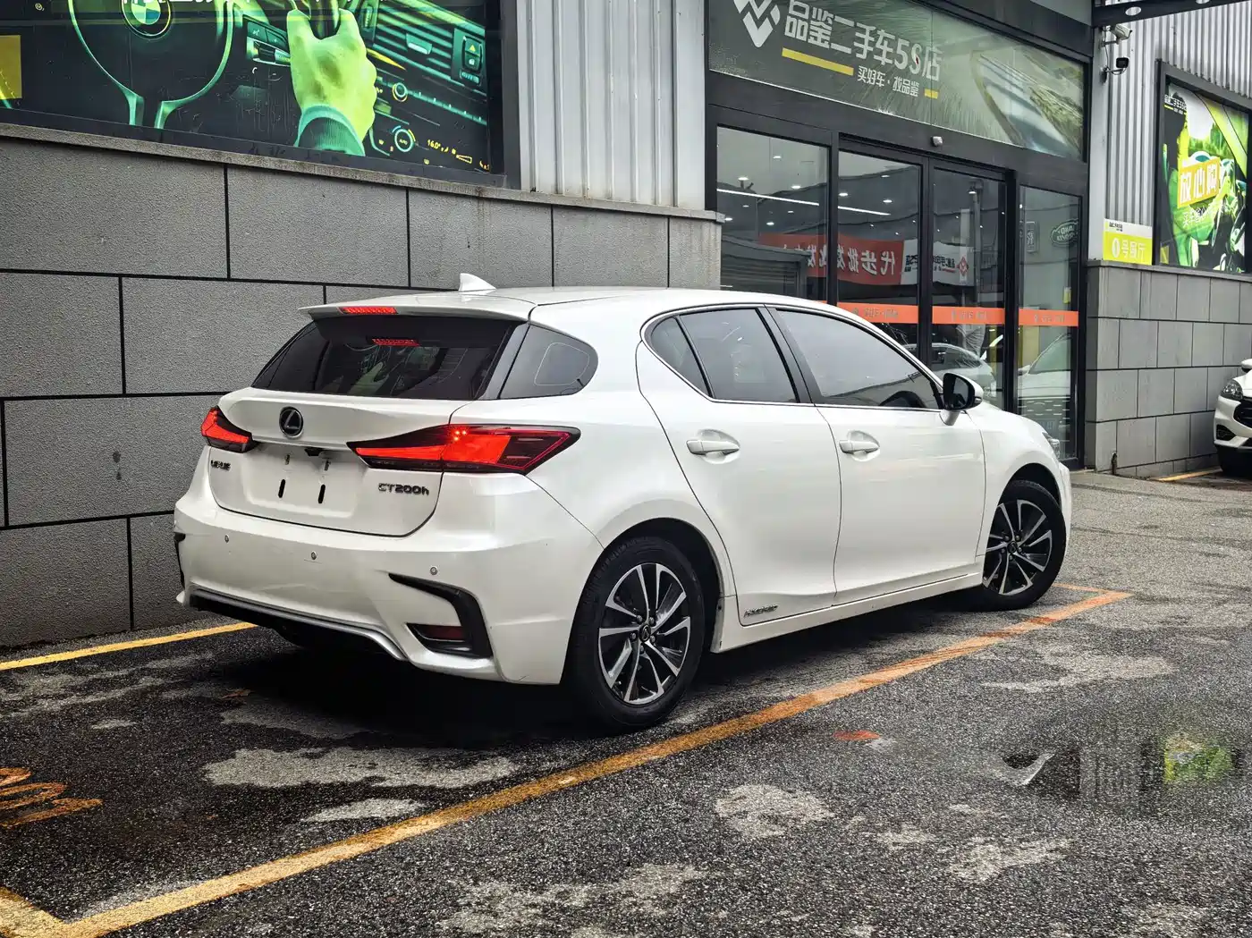 Lexus CT 2018 2017 CT200h Elite Edition Monochrome China V