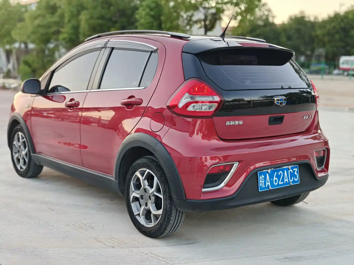 Geely Yuanjing X1 2018 2017 1.3L Auto Player Edition