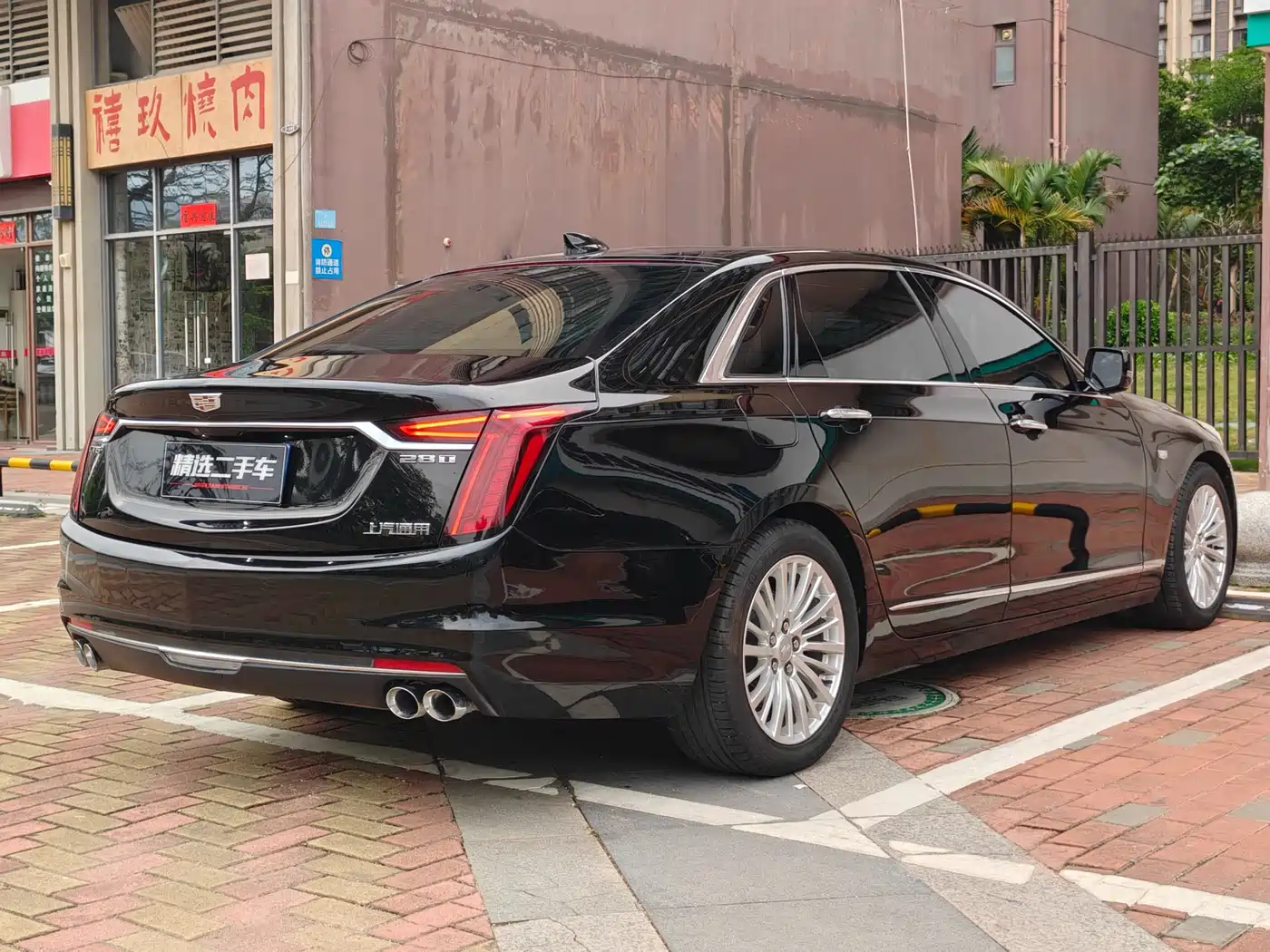CADILLAC CT6