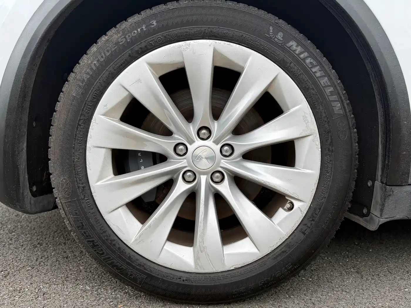 Фото 23 - Tesla Model X