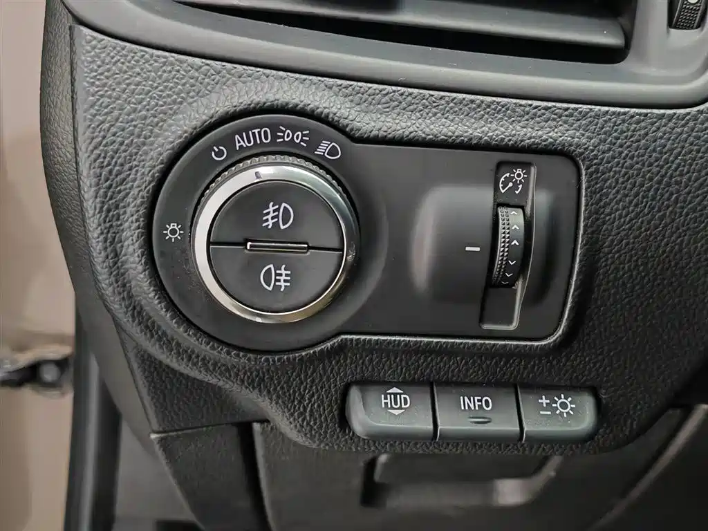 Buick Envision Plus 2019 28T 4WD Luxury Type China V фото 21