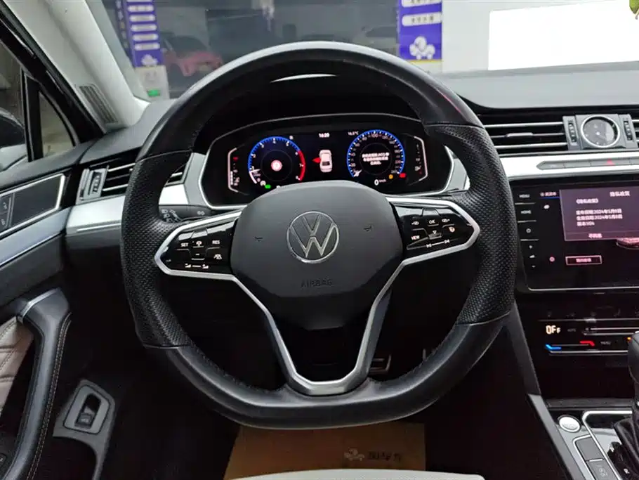 Volkswagen Magotan 2023 Model 2 Million Commemorative Edition 330TSI DSG Luxury фото 15