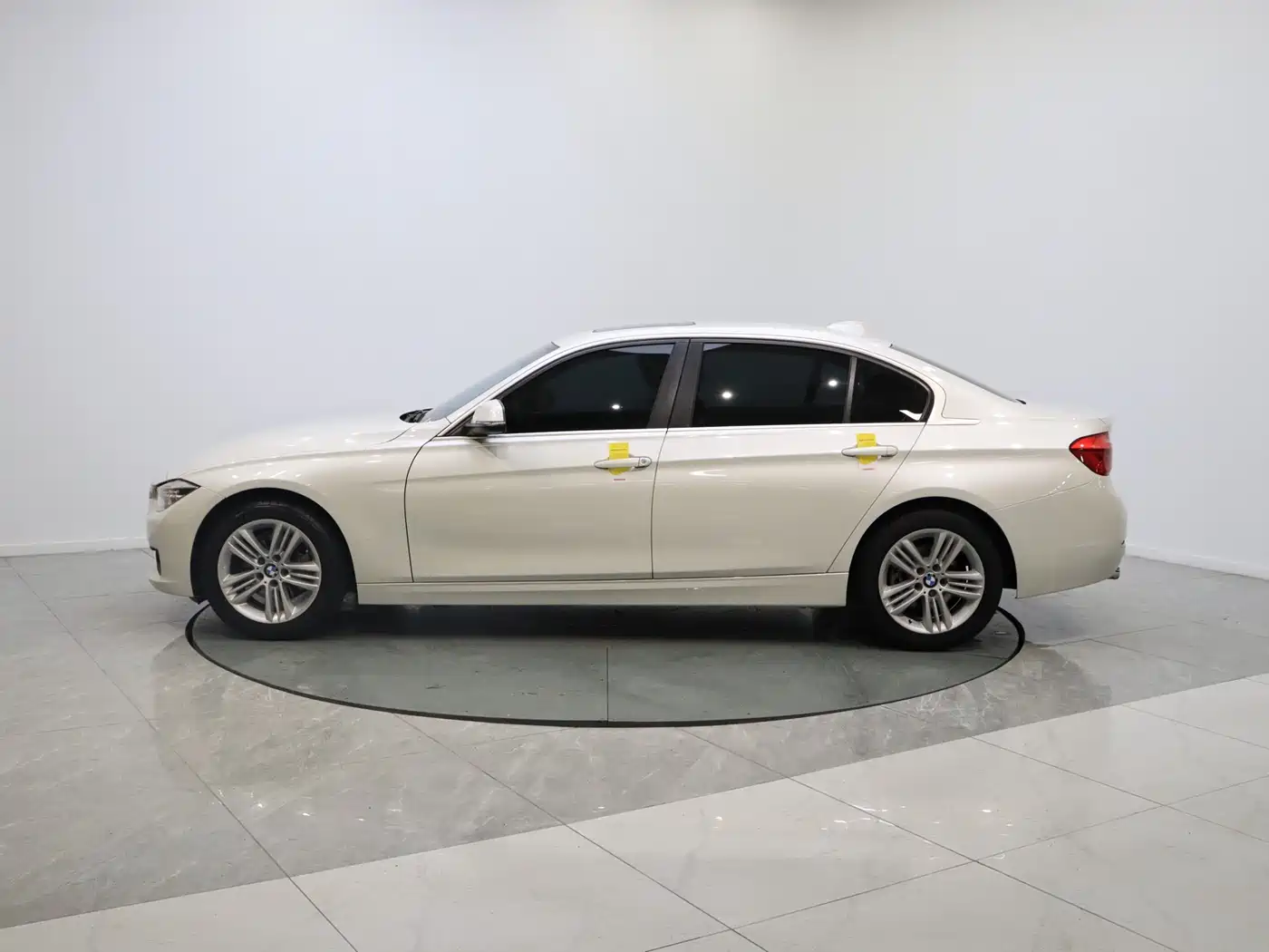 BMW 3 Series 2018 318Li фото 15