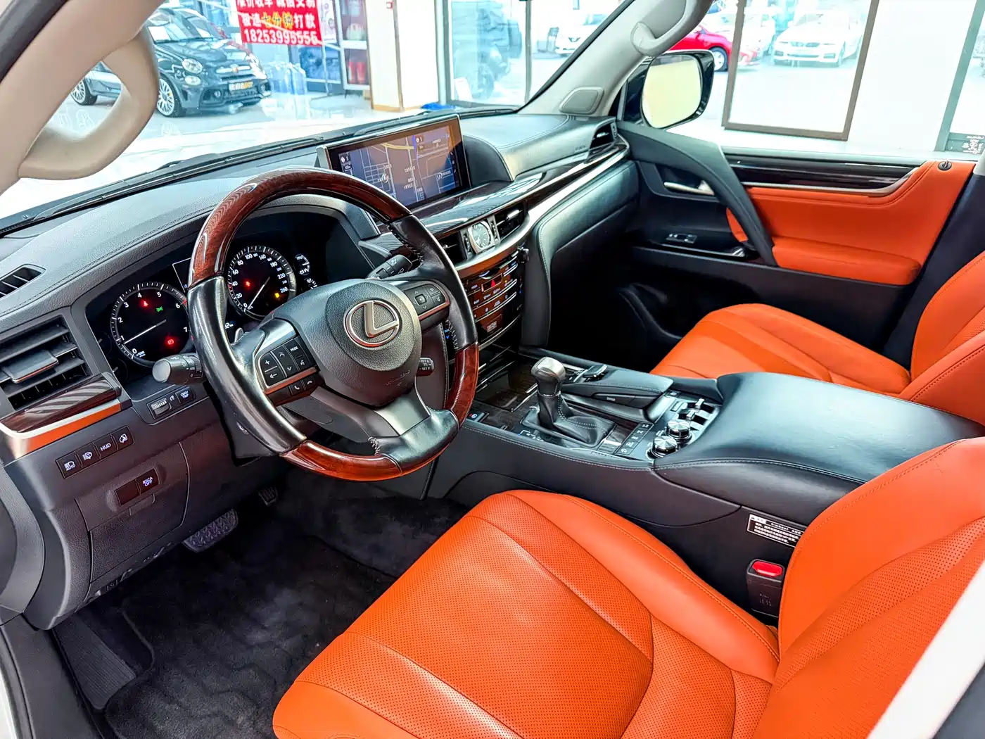 Lexus LX 2016 570 Dynamic Luxury Edition фото 6