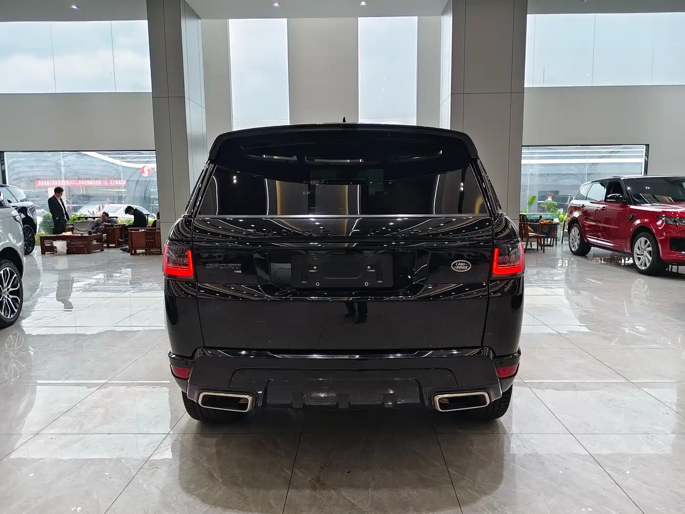 Land Rover Range Rover Sport 2022 3.0 L6 Gloss Black Edition фото 21