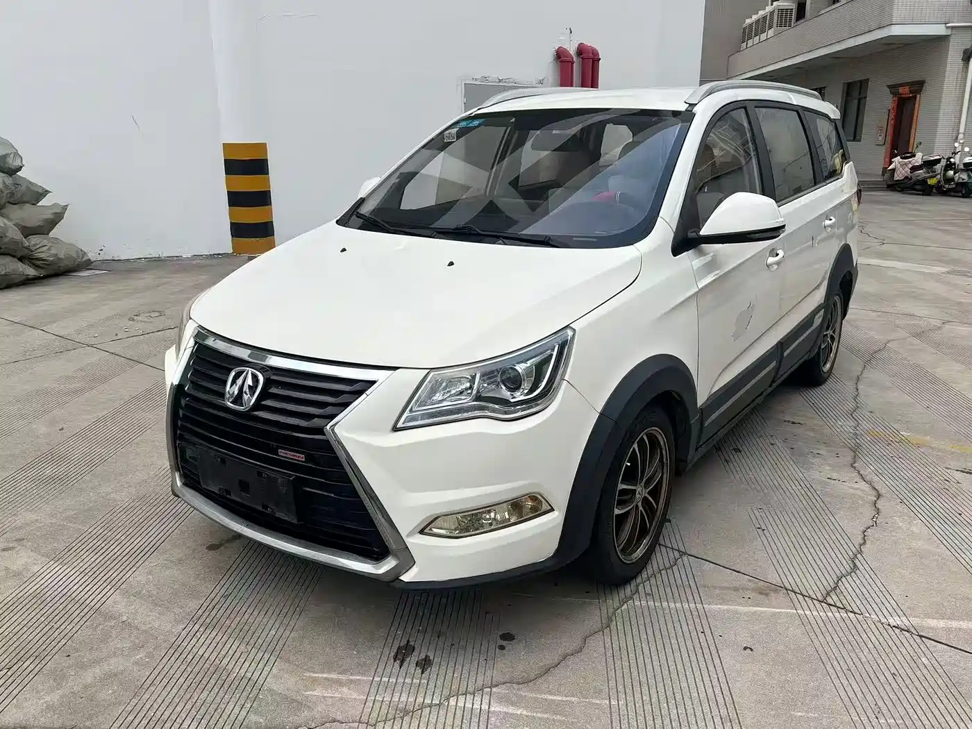 BAIC Weiwang BAW Weiwang M60 2018 2017 1.5L Manual Silver Edition