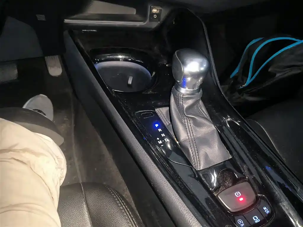 Toyota C-HR 2018 Model 2.0L Flagship Sunroof Version China V фото 10