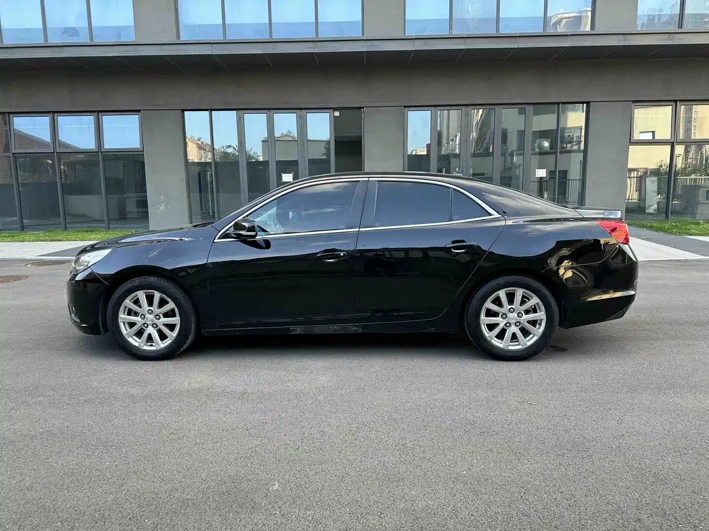 Chevrolet Malibu 2013 2.0L Automatic Luxury Edition фото 14