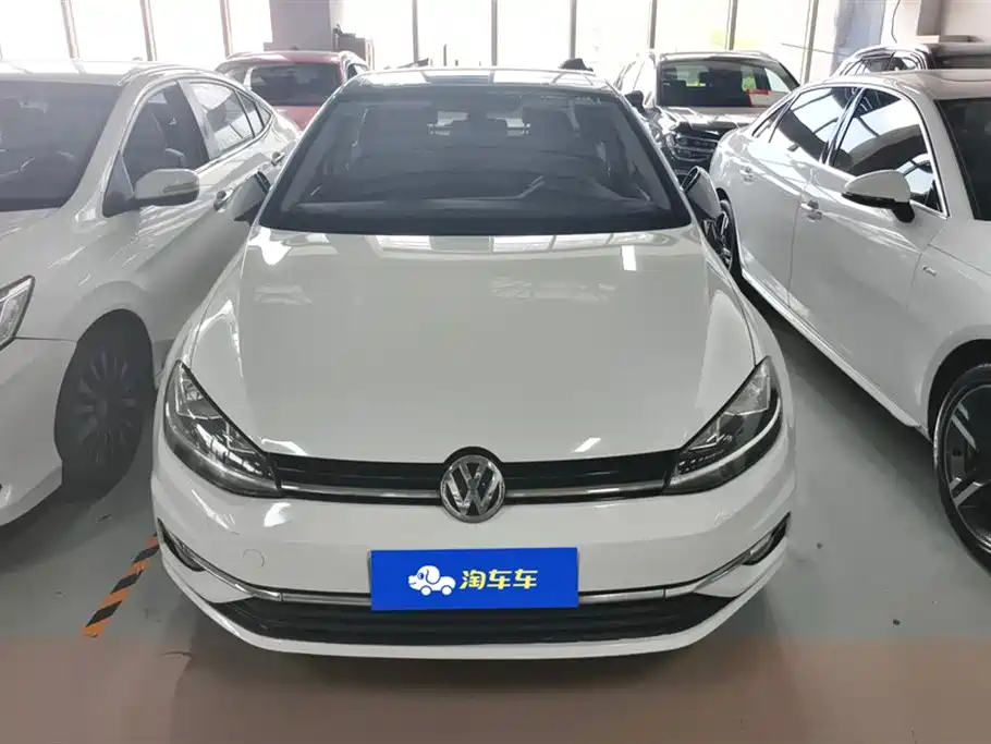 Volkswagen Golf 2020 Beloved Edition 280TSI DSG Comfort фото 2