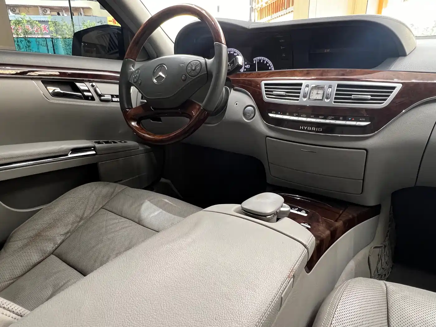 Mercedes-Benz S-Class 2010 Model S 400 L HYBRID фото 31