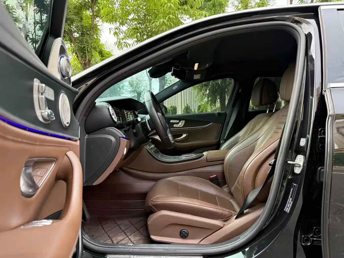 Mercedes-Benz E-Class 2021 E 300 L Premium фото 4