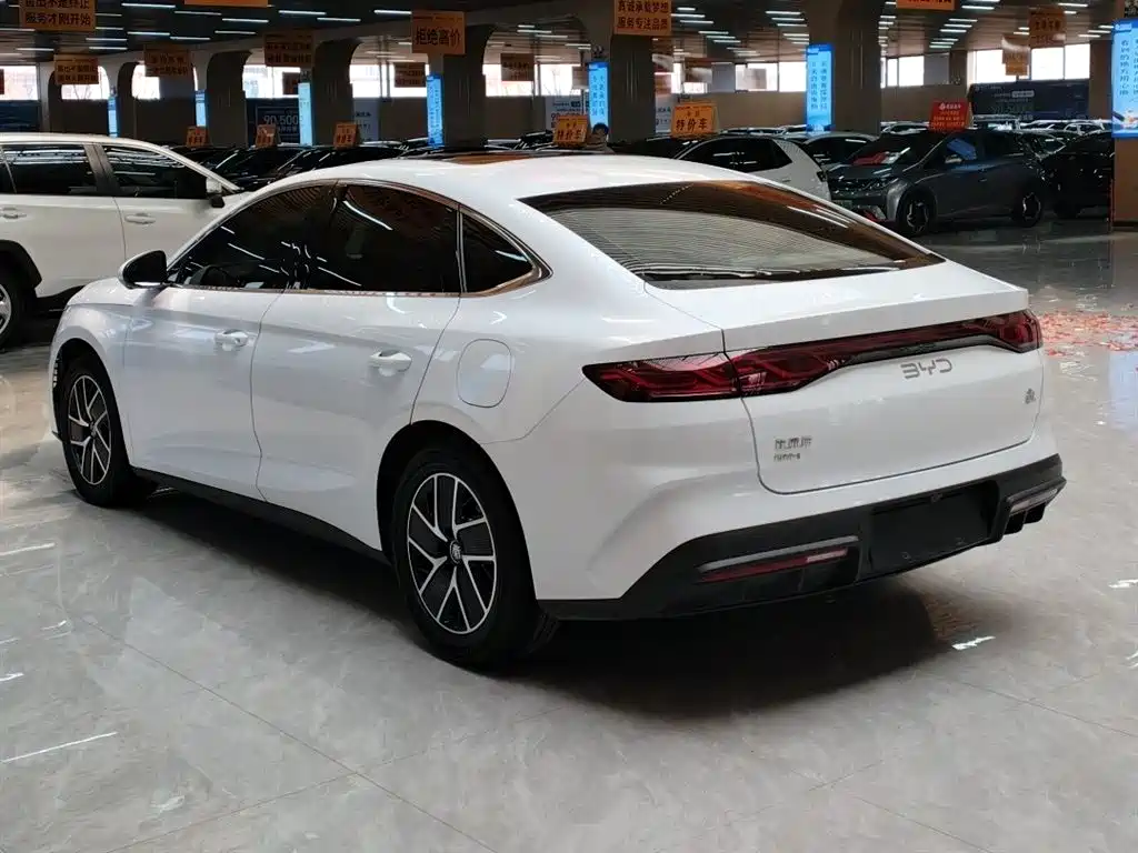 BYD QIN L