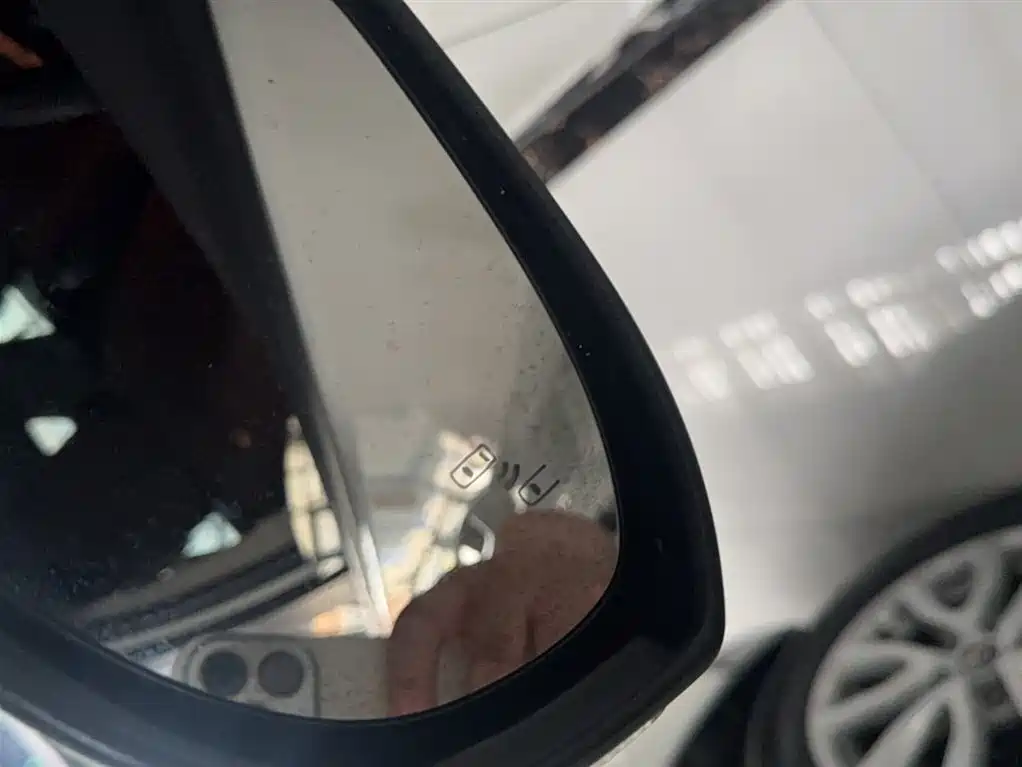Toyota Levin 2018 185T CVT Luxury Edition фото 16
