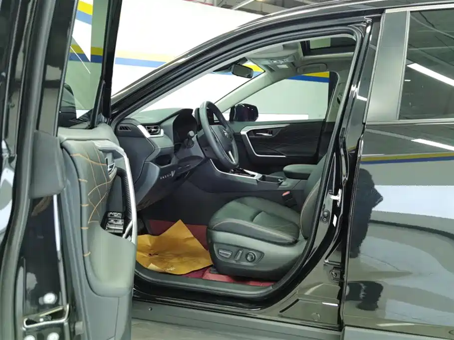 Toyota RAV4 Rongfang 2024 2.0L CVT FWD Style Plus Edition фото 9