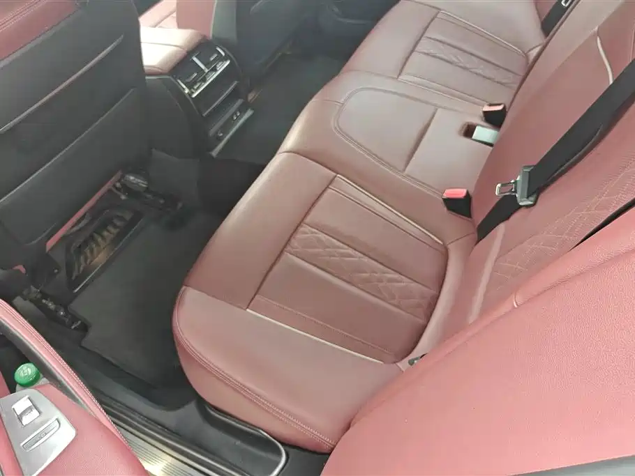 BMW 5 Series New Energy 2022 535Le M Sport Package фото 11
