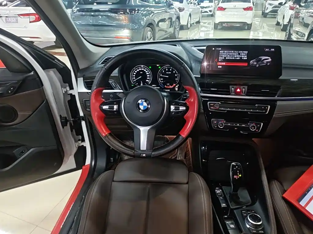 Фото 13 - BMW X1