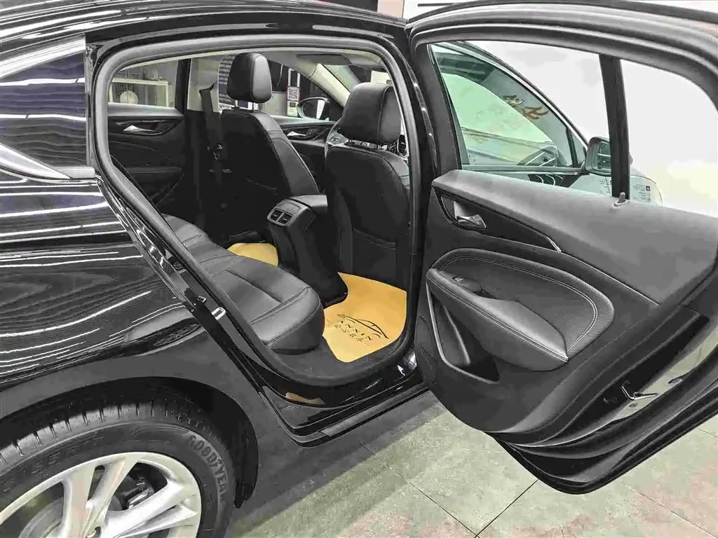 BUICK REGAL