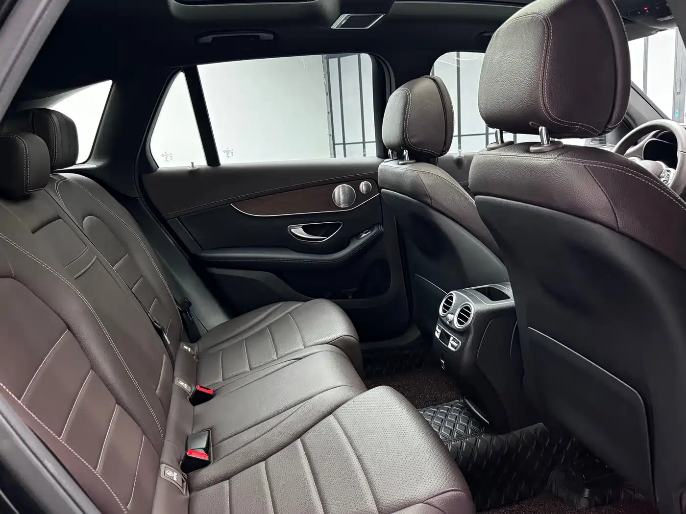 Mercedes-Benz GLC 2021 GLC 300 L 4MATIC Sporty фото 18
