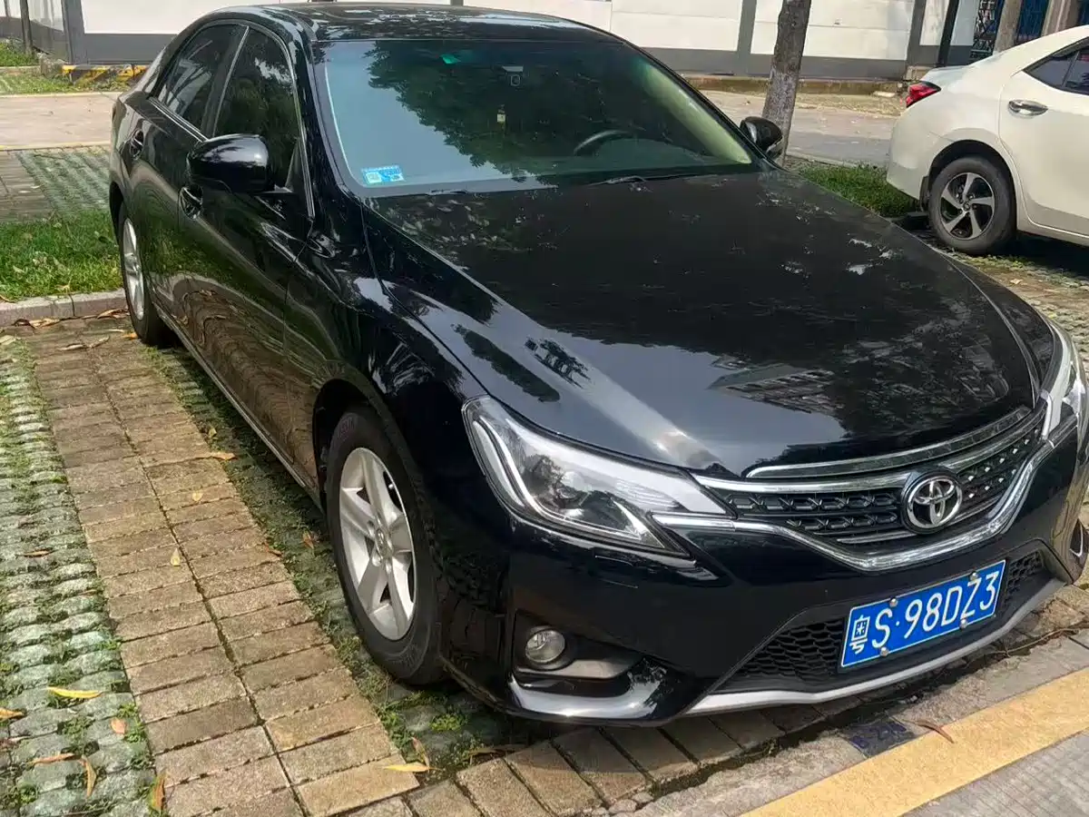 Toyota Reiz 2013 2.5V Elite Edition фото 2