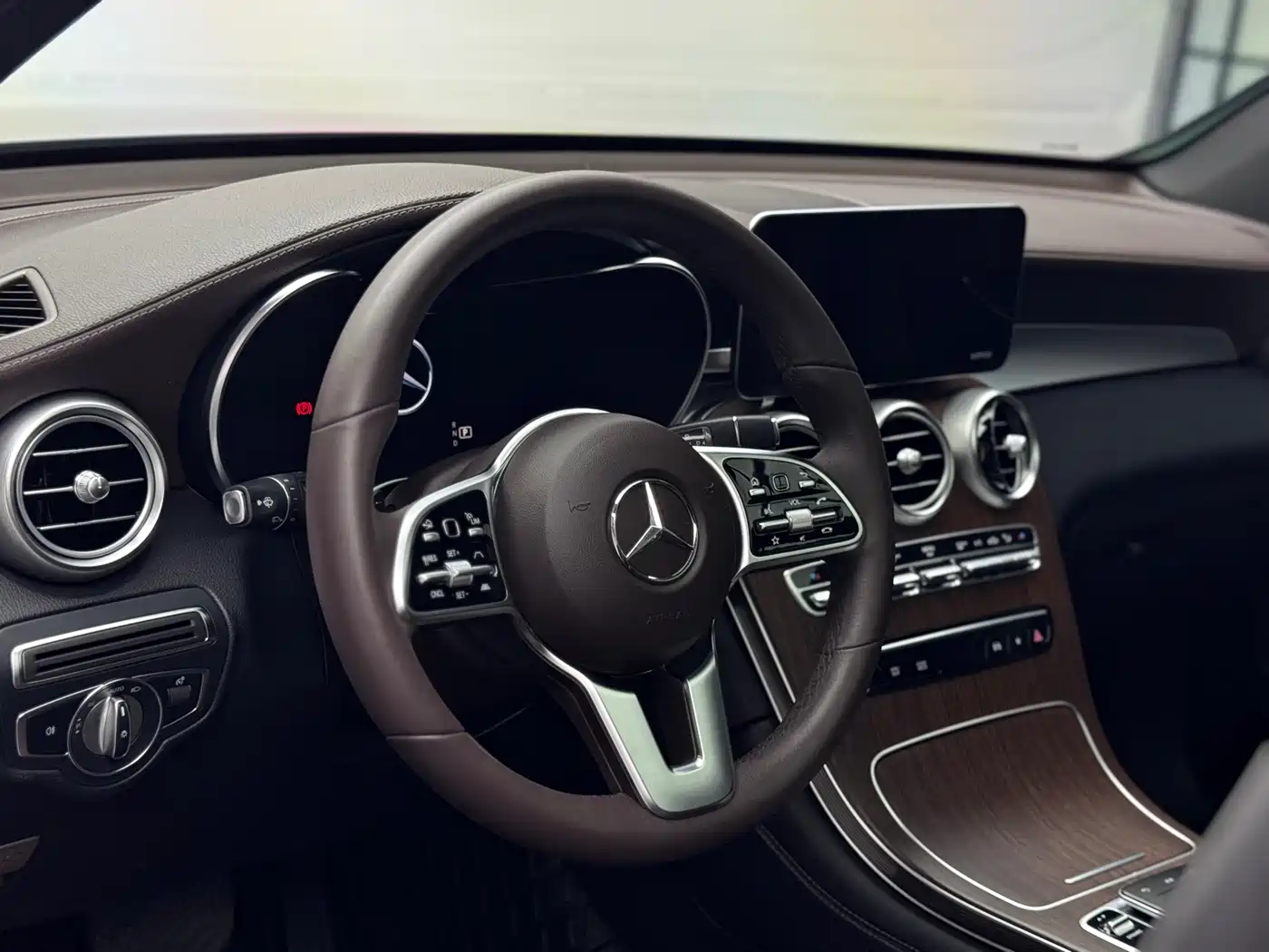 Mercedes-Benz GLC 2021 GLC 300 L 4MATIC Sporty фото 8