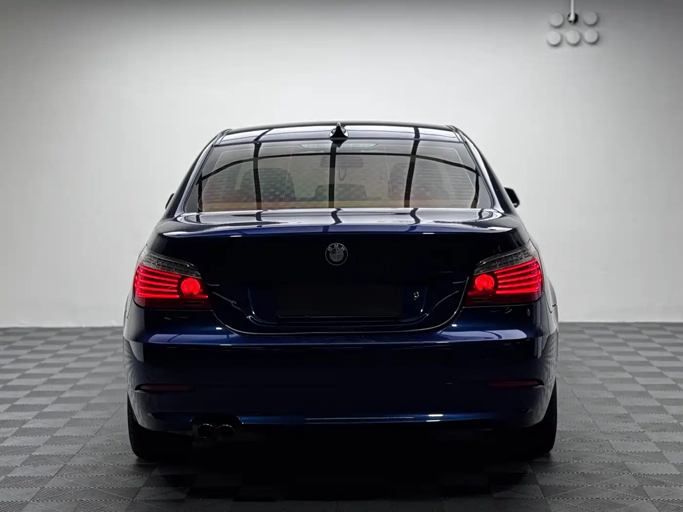 BMW 5 Series 2008 Model 523Li Leading Edition фото 5