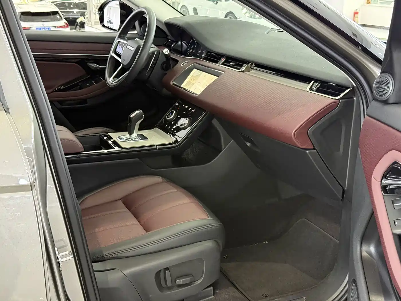Фото 9 - Land Rover Range Rover Evoque