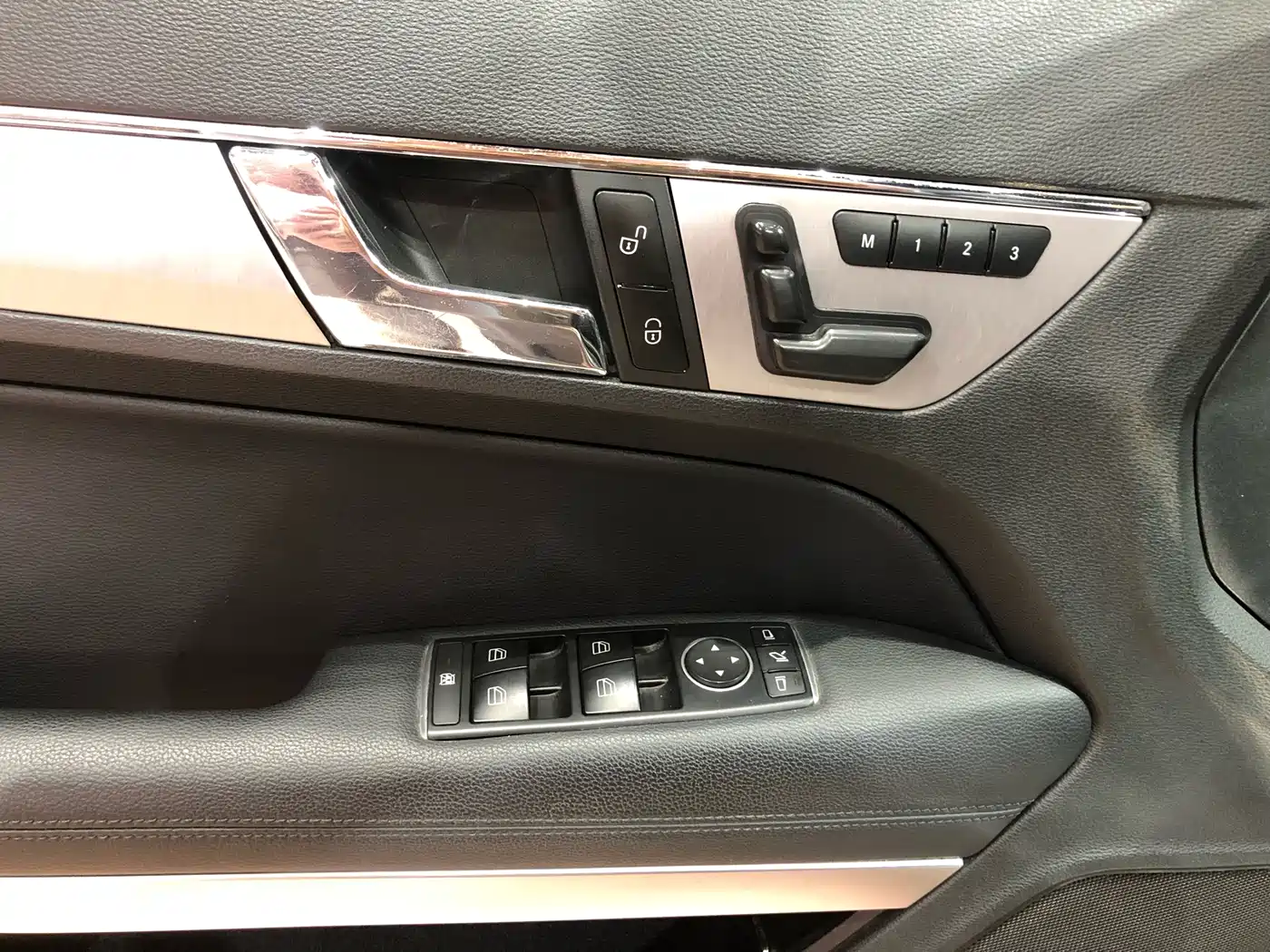 Mercedes-Benz E-Class (Import) 2012 E 260 CGI Coupe фото 6