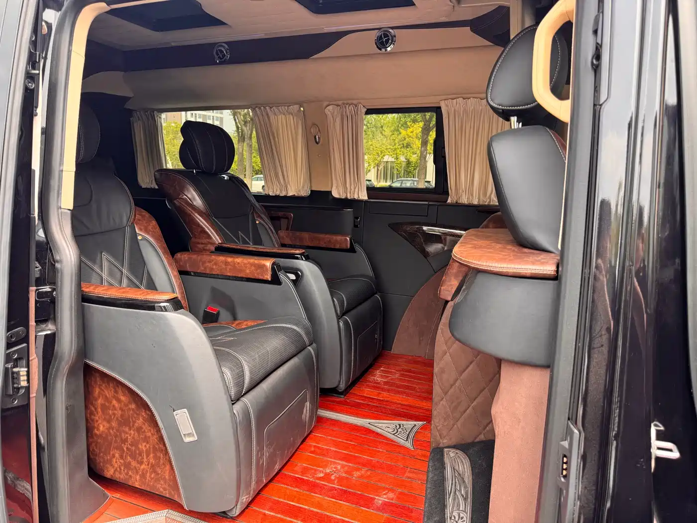Volkswagen Caravelle 2019 2019 2.0TSI 4WD Luxury 7-seater