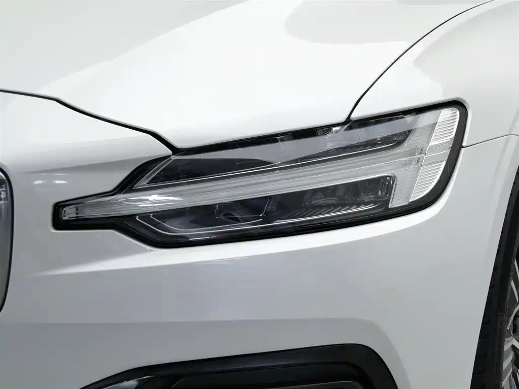 Volvo S60 2021 T4 Smart Vision Luxury фото 7