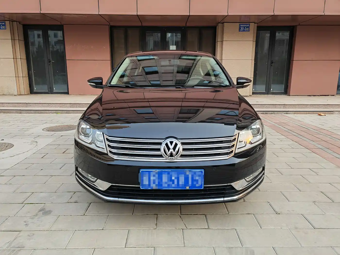 Volkswagen Magotan 2015 1.8TSI Luxury фото 2