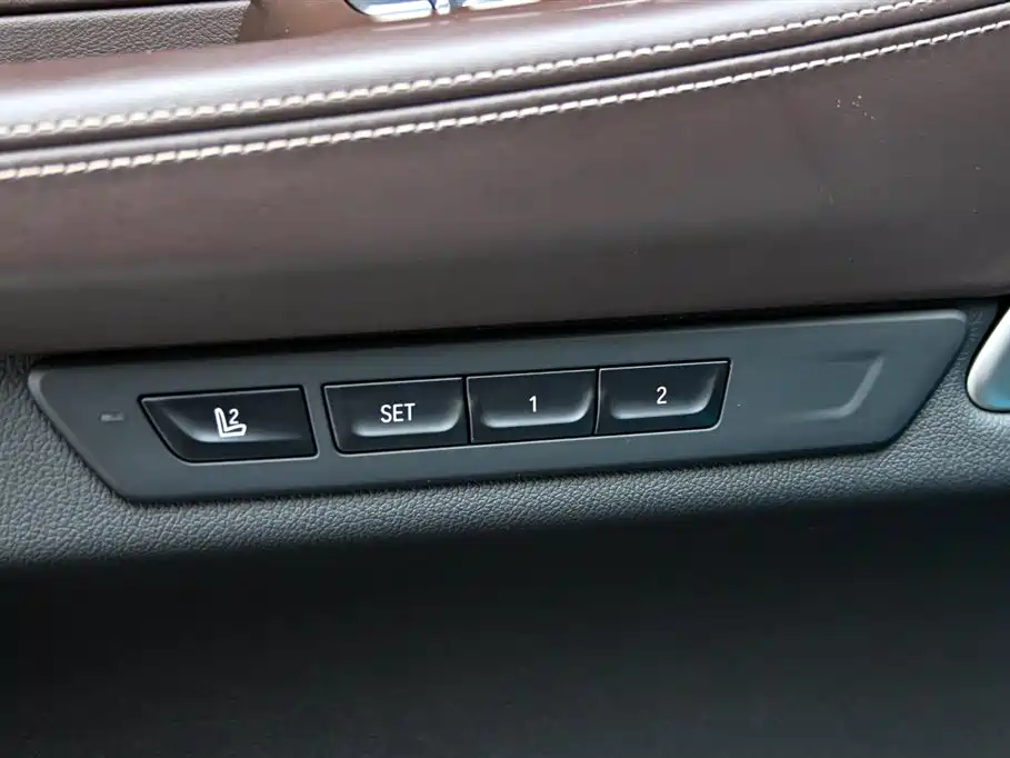 BMW 7 Series 2021 Model 730Li Luxury Package фото 25