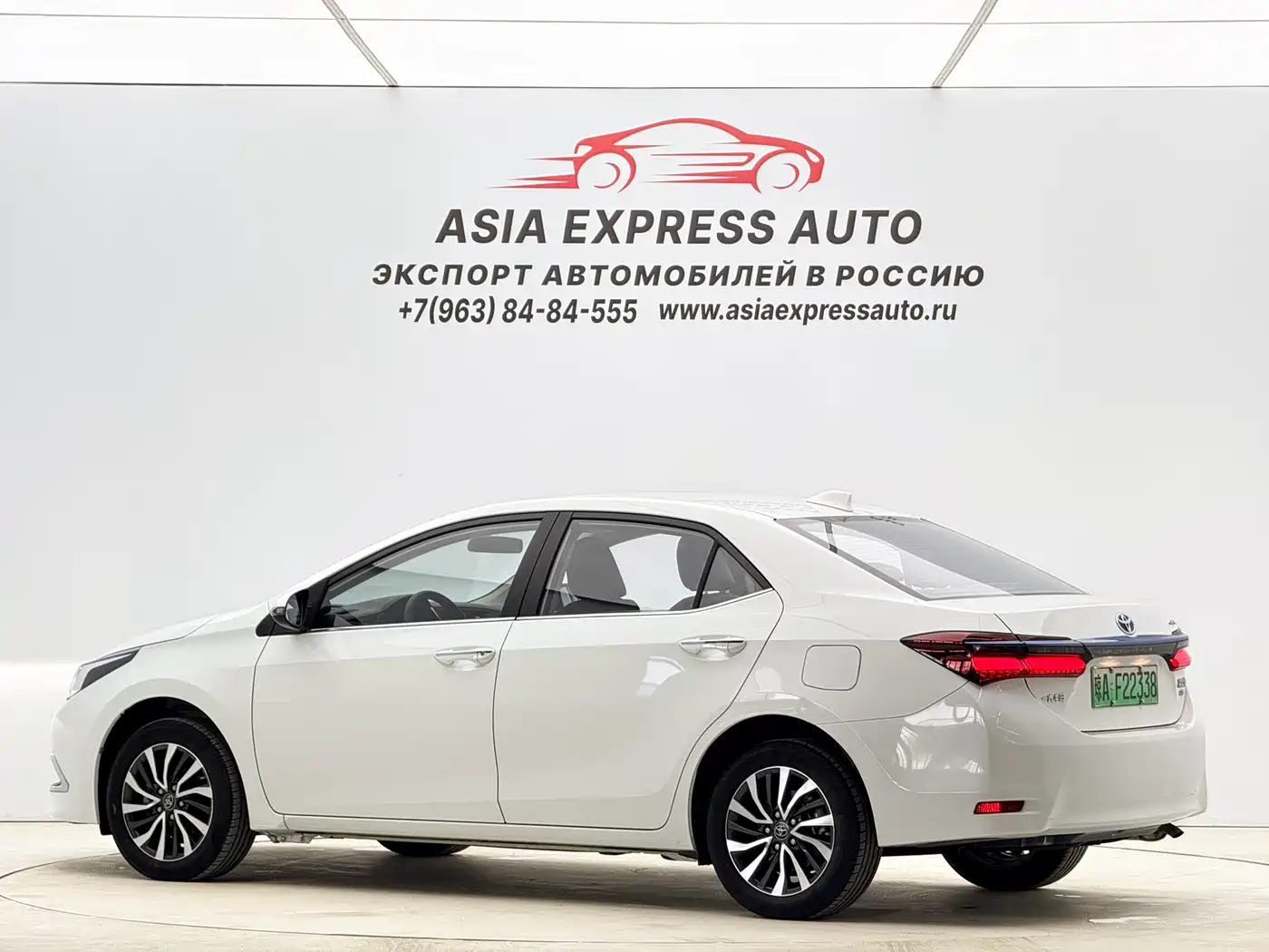 Toyota Corolla 2018 Hybrid 1.8L E-CVT Smart Edition фото 6