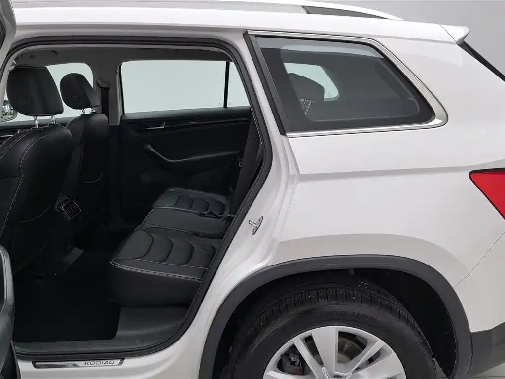 Škoda Kodiaq 2018 TSI330 5-seat FWD Luxury Premium фото 15