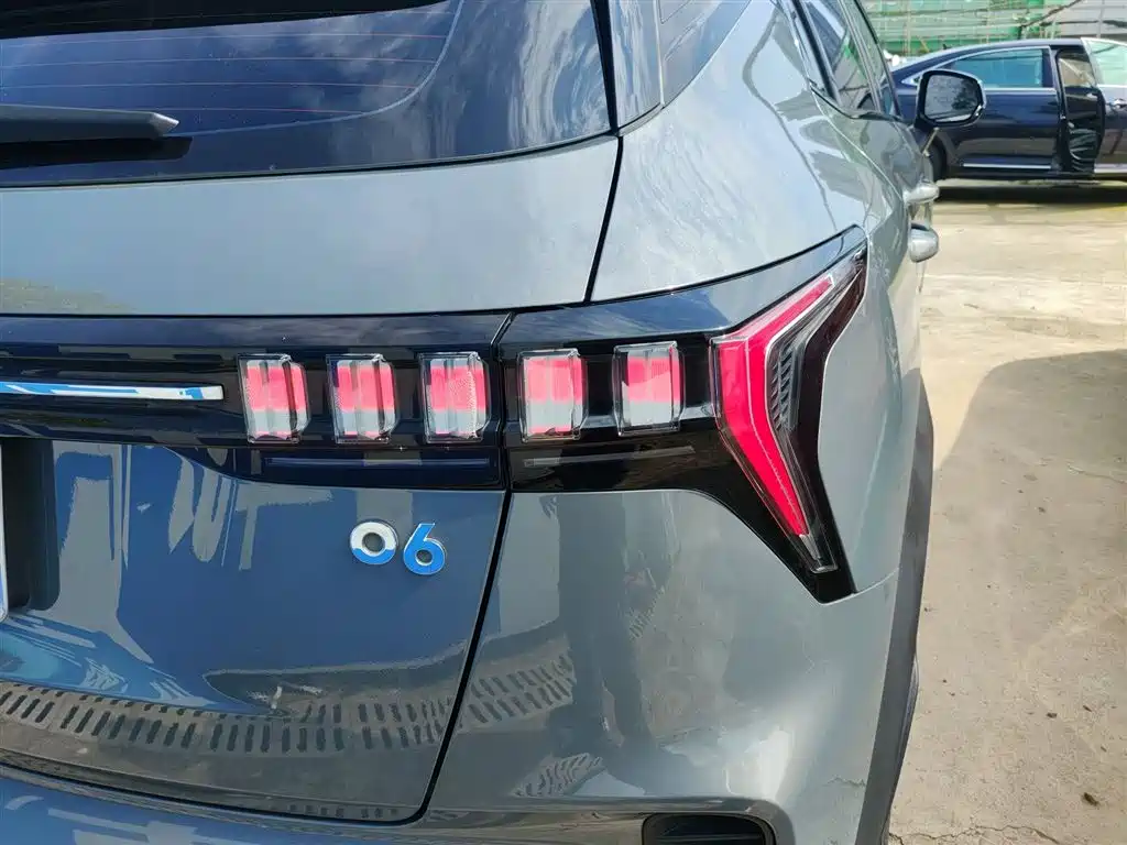 Lynk & Co 06 2020 1.5T Power Pro фото 8