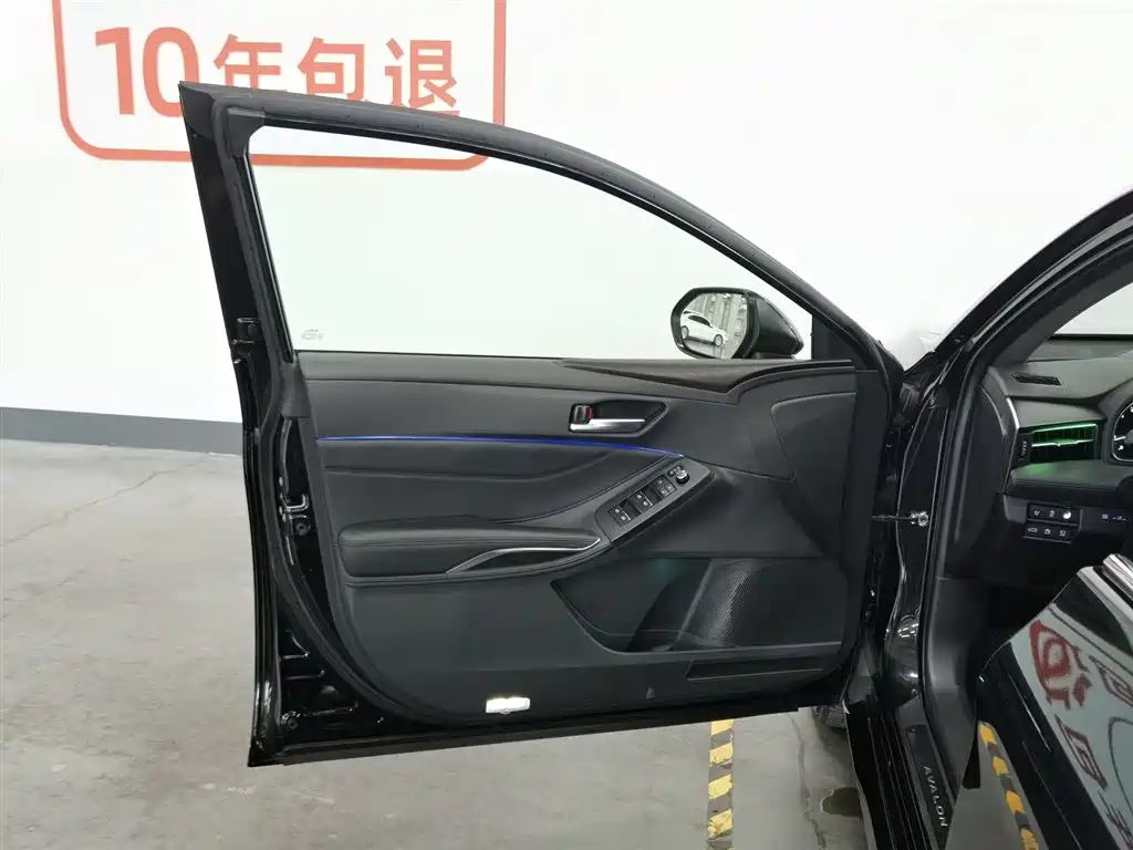 Toyota Avalon 2019 2.0L XLE Premium Edition (China VI) фото 8