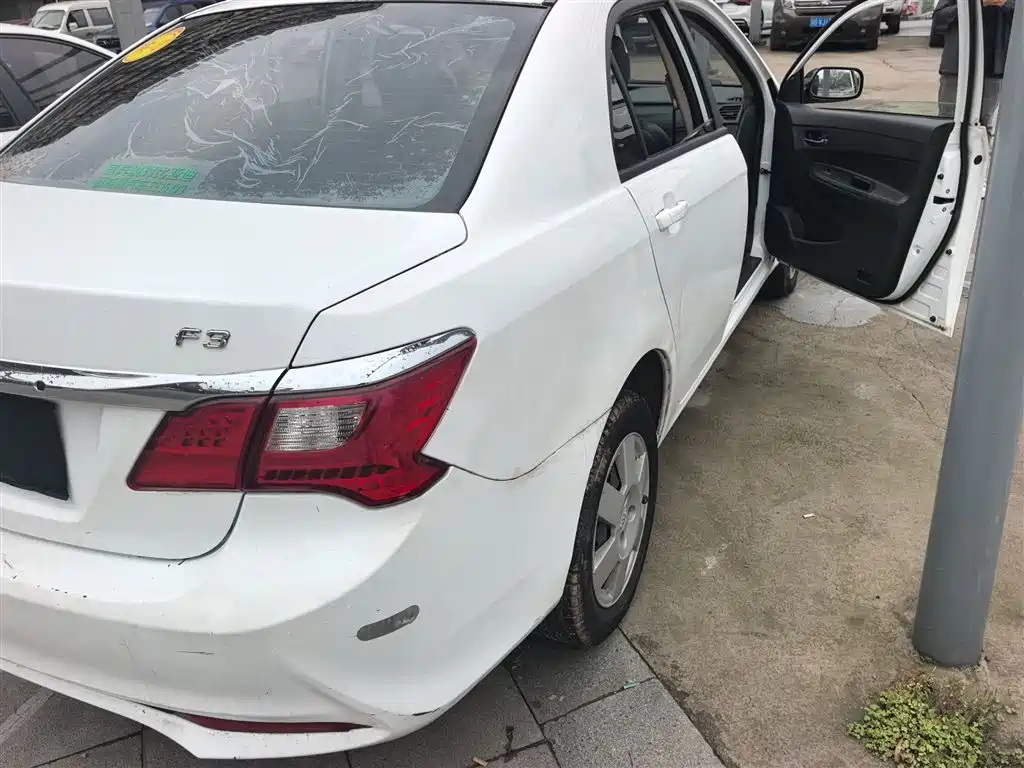 BYD F3 2020 1.5L Manual Premium Edition фото 8