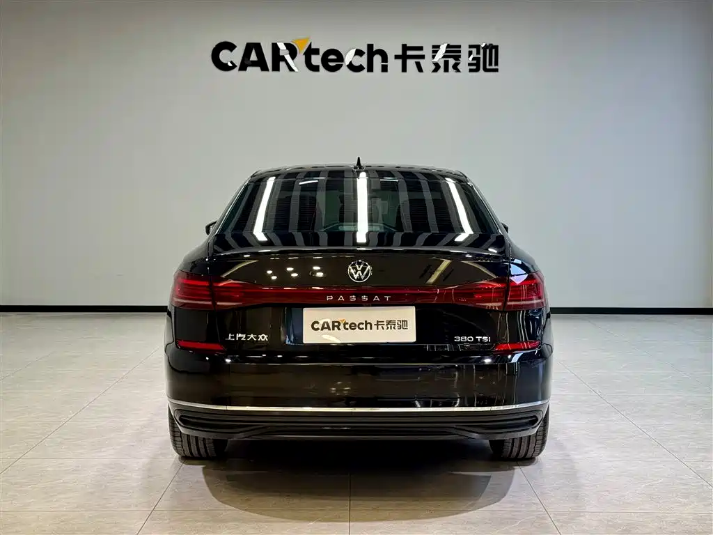 Volkswagen Passat 2025 Outstanding 330TSI Elite Edition фото 5