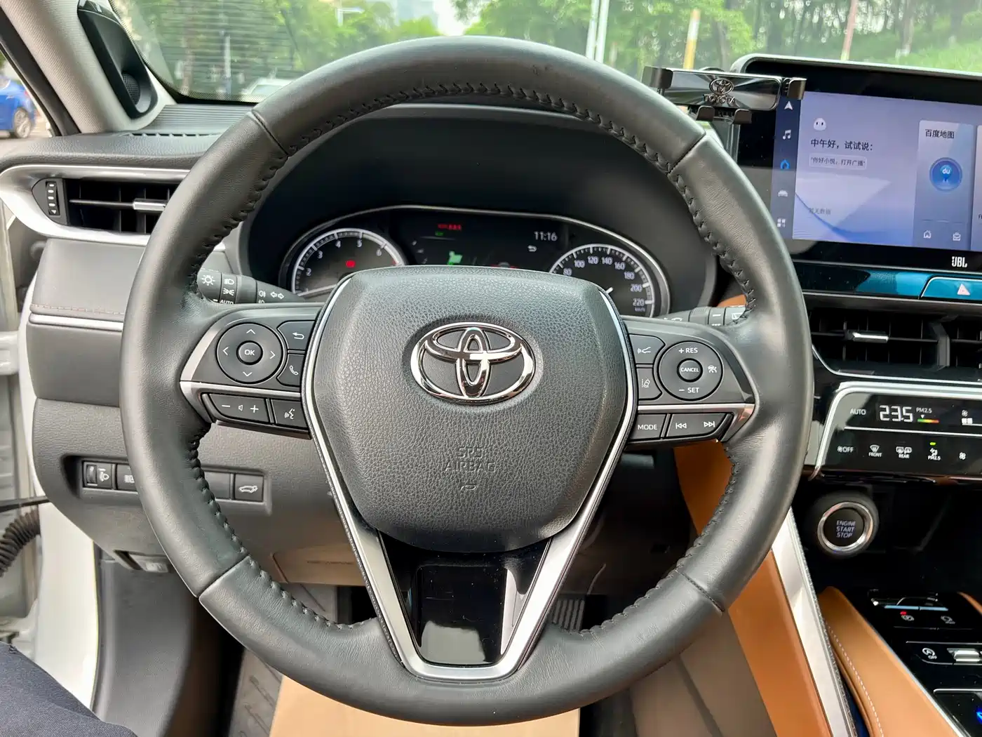 Toyota Venza 2022 2.0L CVT 2WD Premium фото 21