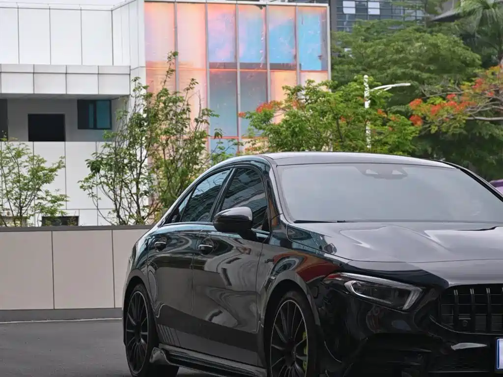 Mercedes-Benz A-Class AMG 2023 Model Year AMG A 35 L 4MATIC фото 9
