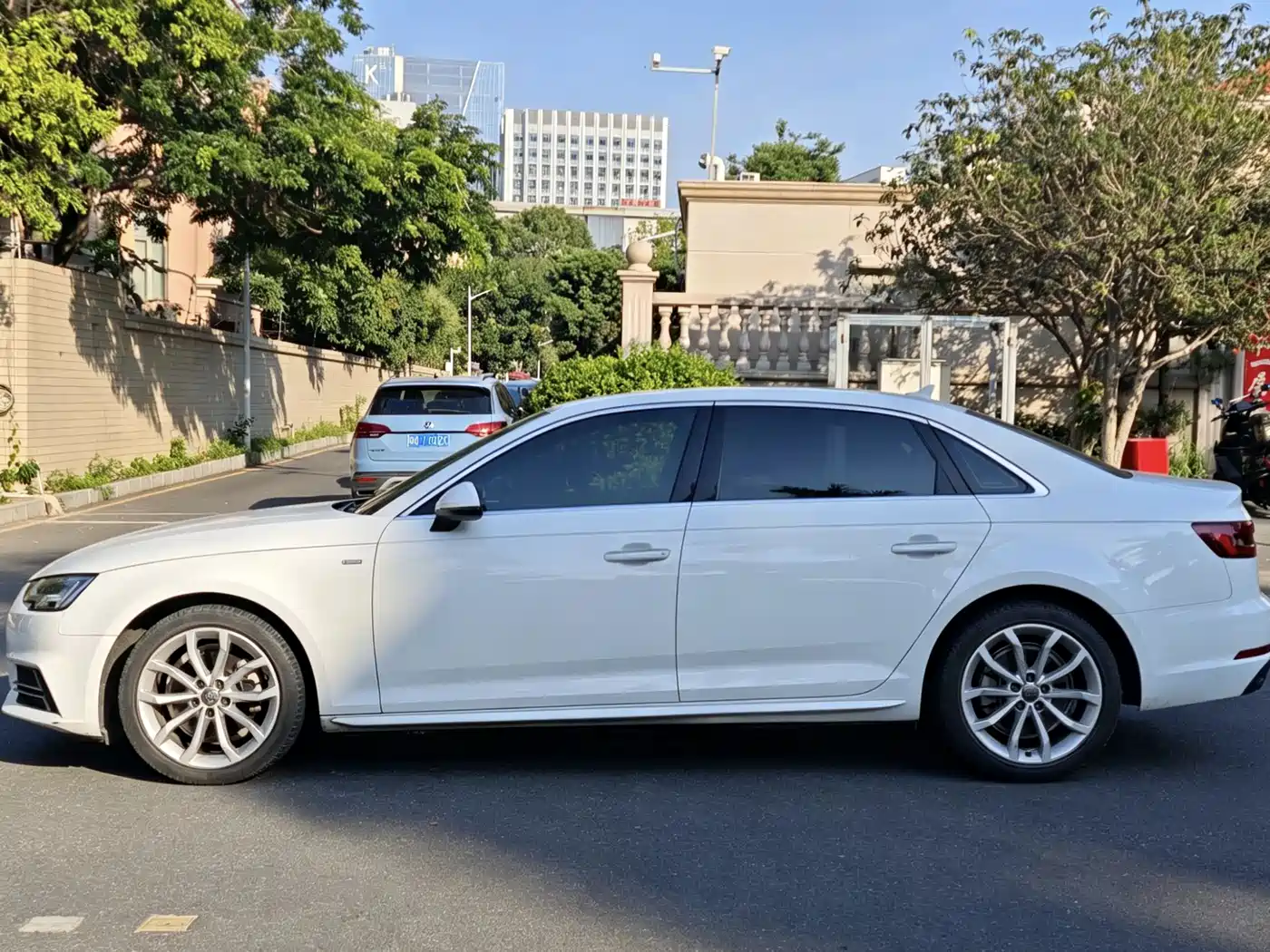 Audi A4L 2018 30th Anniversary 40 TFSI Fashion фото 4