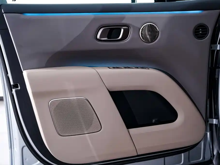 Li Auto Li i8 2026 2025 Standard Edition